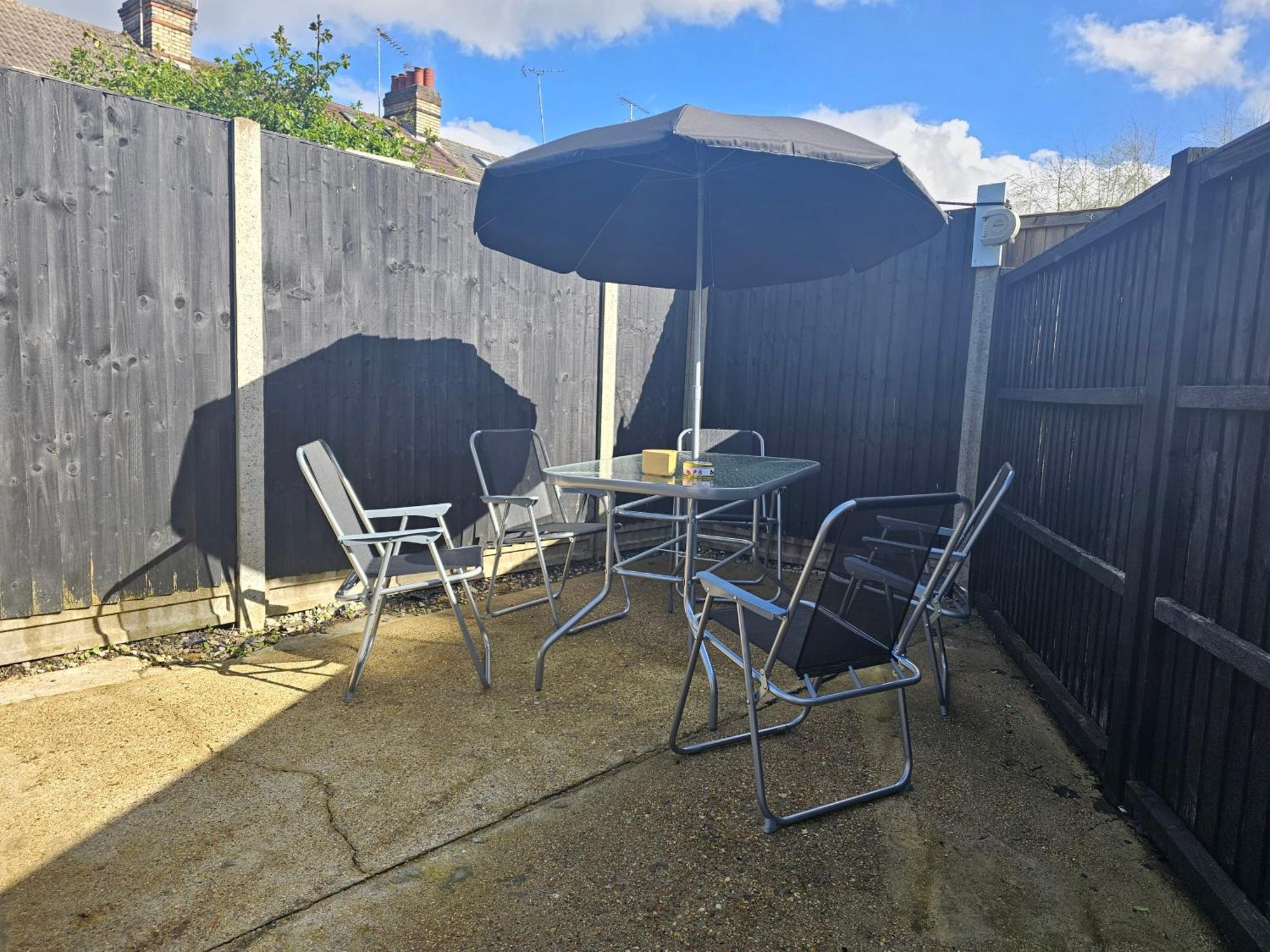 Magical Harry Potter Themed Home In Watford - Free Off-Street Parking מראה חיצוני תמונה